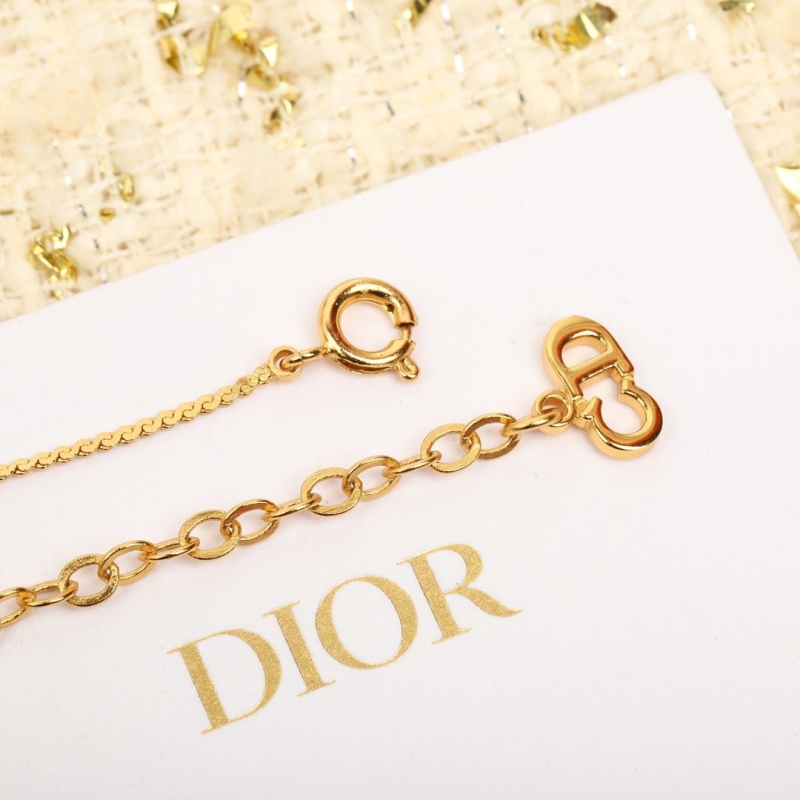 chr1st1an D10r necklaces